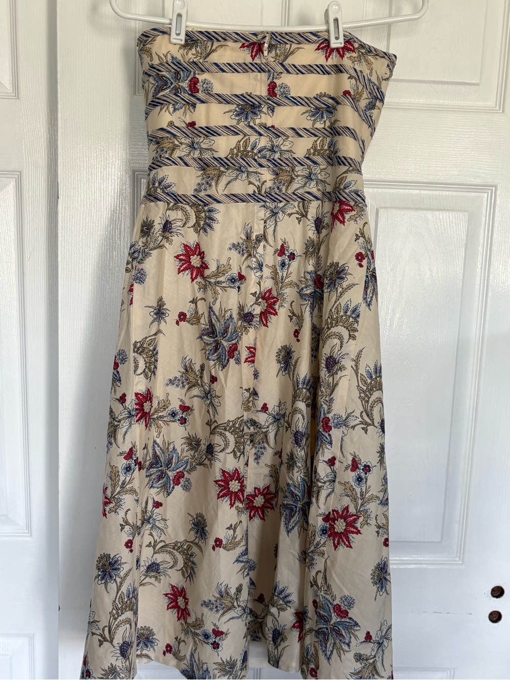 BCBGMaxAzria Cream Maxi Dress with Red & Blue Floral Print - Picture 5 of 9
